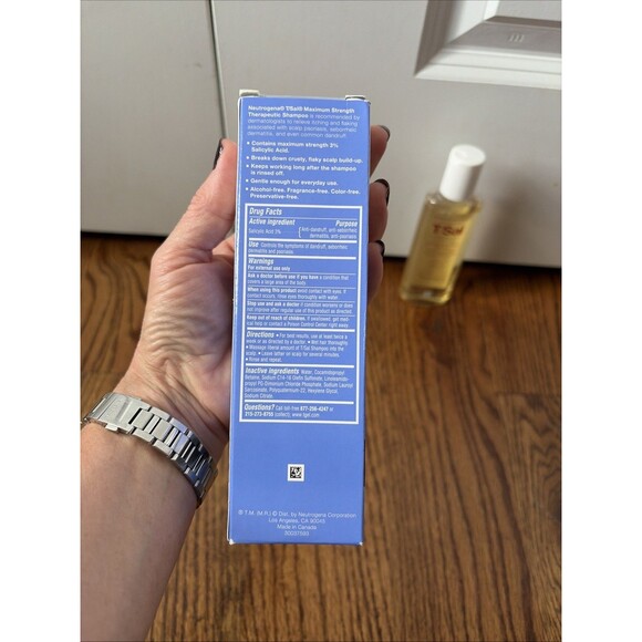 Neutrogena T/Sal Therapeutic Shampoo Scalp Build-Up Control 3% Salicylic Acid - Picture 3 of 4